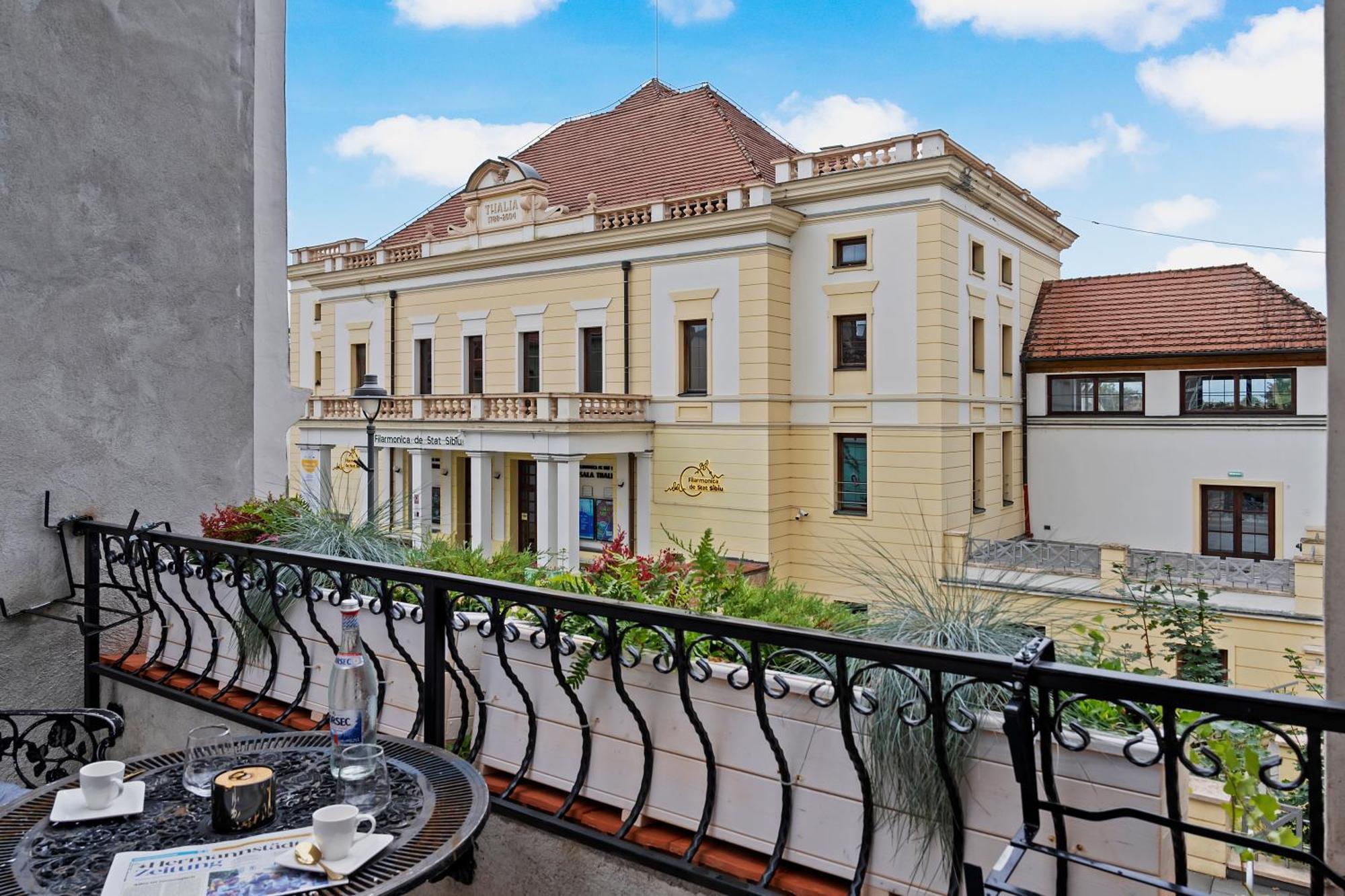 Gela'S Terrace Apartment سيبيو المظهر الخارجي الصورة
