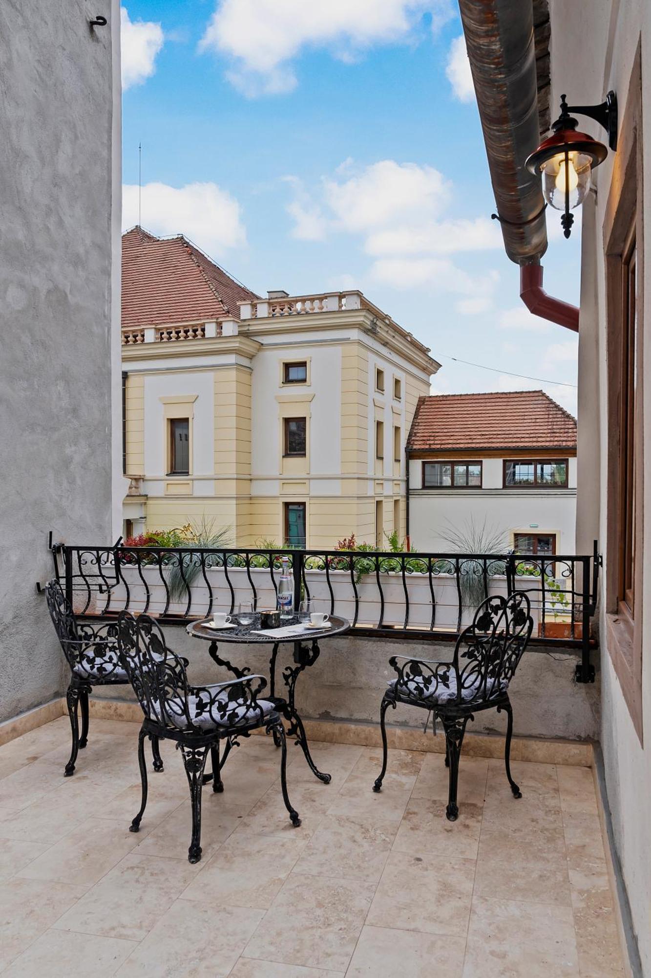 Gela'S Terrace Apartment سيبيو المظهر الخارجي الصورة